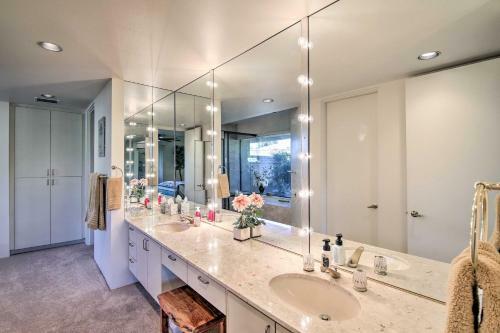 Indian Wells Retreat On Golf Course With Views!