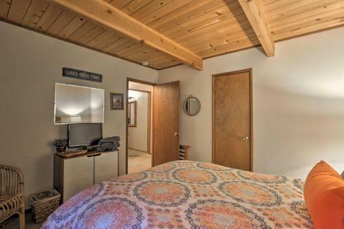 Treetop Chalet In Chambers Landing With Shuttle