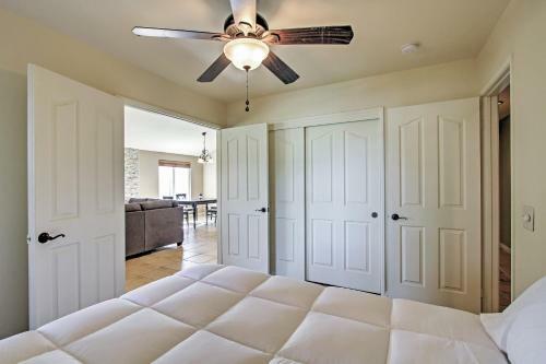Beautiful La Quinta Getaway Golf, Hike, Explore!