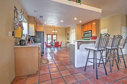 La Quinta Desert Abode With Courtyard And Mtn Views!