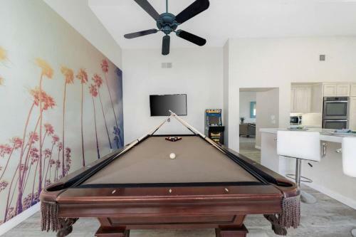 Rare Find-5 Star Rated-stunning Views-pool-spa