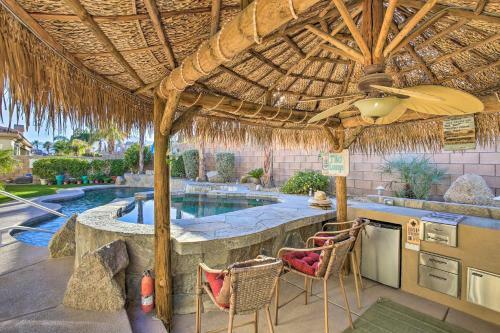 Spacious Retreat With Tiki Lounge And Pool Table!