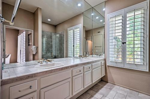 La Quinta Resort Escape With Golf Course Views!