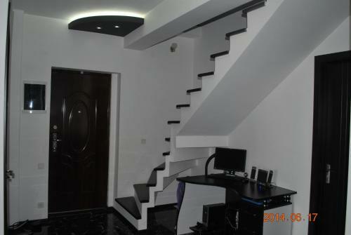 Irakli's Apartment With Terrace