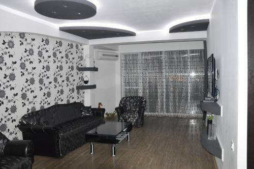 Irakli's Apartment With Terrace