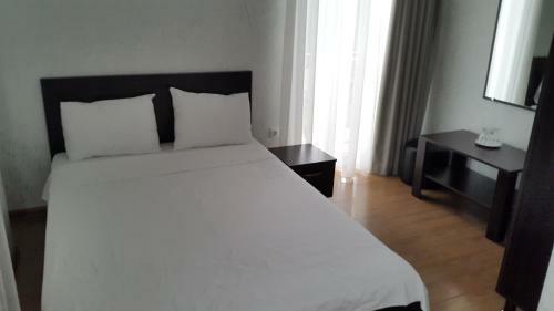 Beach House Hotel