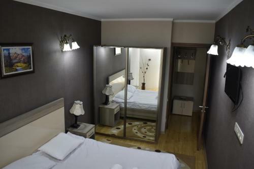 Orbi Plaza-mzia Apartments