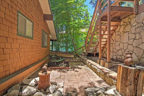 Lake Arrowhead Cabin With Deck And Scenic Forest Views