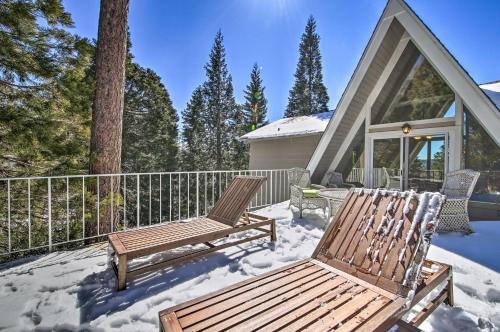 Gorgeous A-frame Cabin With Views And Spacious Decks