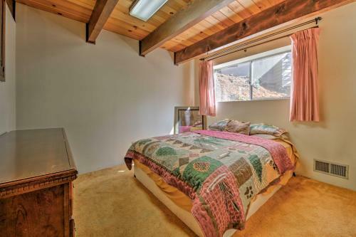 Rustic Lake Arrowhead Cabin - 5 Mins To Village!