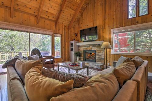 Gorgeous Lake Arrowhead Retreat With Game Room And Deck
