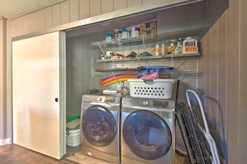 Mountain Haven With Game Room, 4 Mi To Lake!