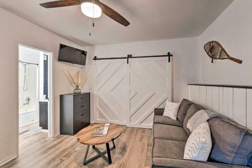 3-level Luxe Home With Spa, Ac, Game Room And Theater!
