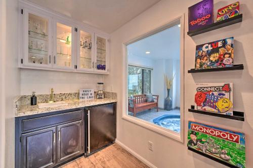 3-level Luxe Home With Spa, Ac, Game Room And Theater!