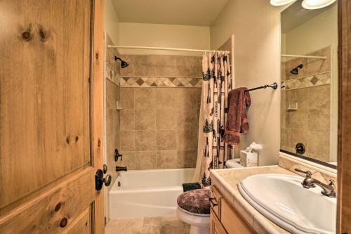 Quiet Family Cabin With Lake Arrowhead Views!