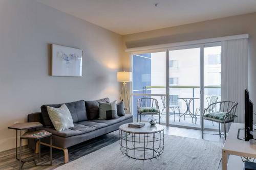Apartamento One Bed/1bath + Private Balcony Walk To Beach