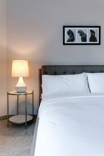 Apartamento One Bed/1bath + Private Balcony Walk To Beach