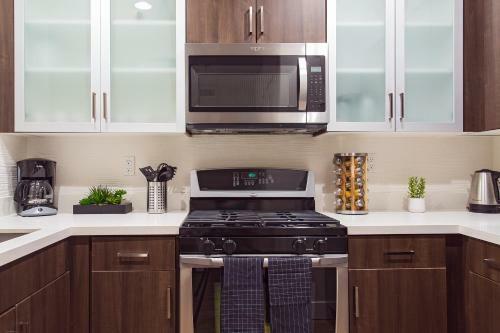 Apartamento Westwood Luxury Suites