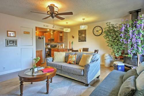 Apartamento Recently Renovated Long Beach Condo With Balcony!