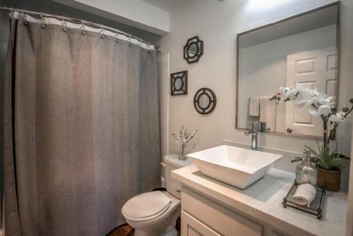 Apartamento Beverly Hills Adjacent 2-bedroom Penthouse