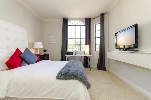 Apartamento Beverly Hills Adjacent 2-bedroom Penthouse