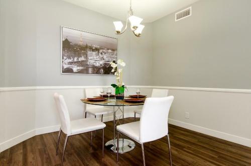 Apartamento Beverly Hills Adjacent 2-bedroom Penthouse