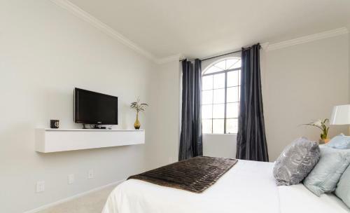 Apartamento Beverly Hills Adjacent 2-bedroom Penthouse