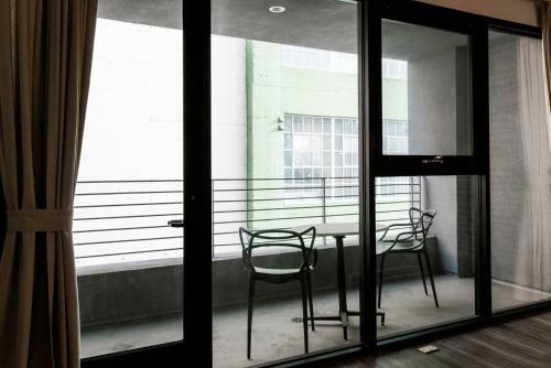 Historic Remodel 1-bedroom In Prime Dtla Location!