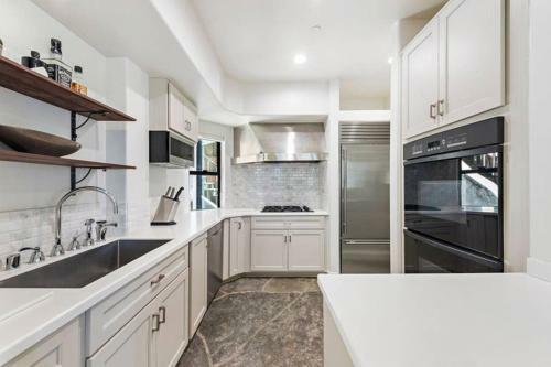 Luxury Malibu Beachfront Home-short Or Long-term