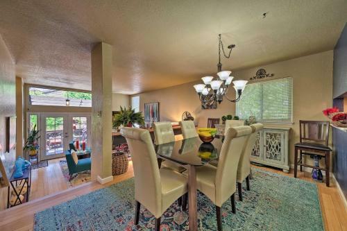 Deluxe Townhome With Deck, 2 Mi To Dtwn Modesto