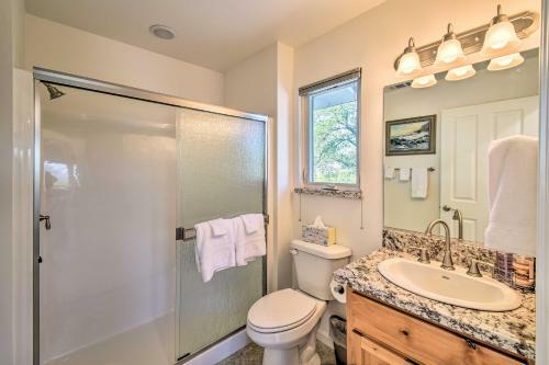 Stunning Treetop Villa - 1 Mi To Mariposa!