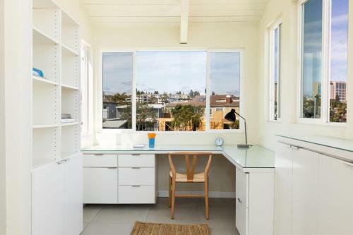 Bay Breeze By Avantstay