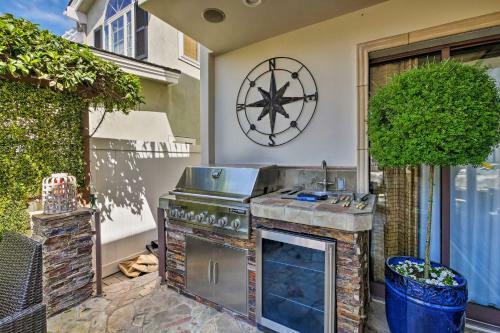 Luxury Newport Beach Getaway - 1 Block From Shore!