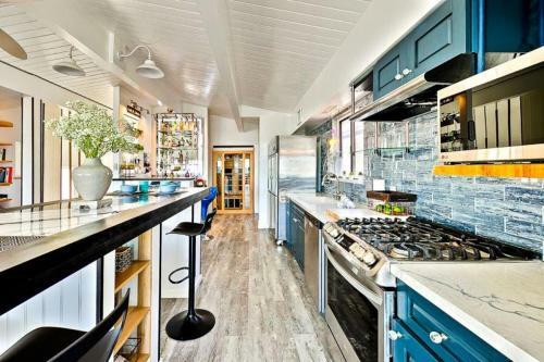 Nb-2214b - Nb Breaking Waves Beauty