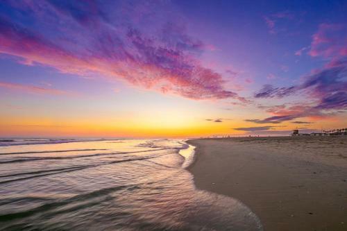 Nb-6807 New Newport Beach Stunner