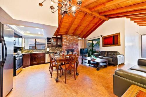 Nb-124b - Newport Beachhouse Upper Unit