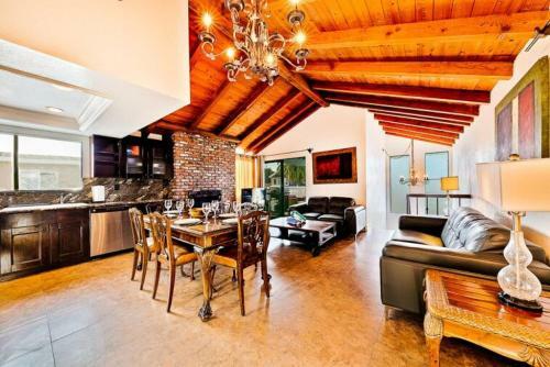 Nb-124b - Newport Beachhouse Upper Unit