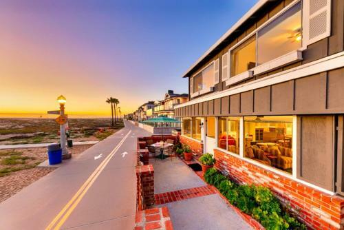Nb-200a - 2-story Sensational Balboa Beachfront Charm