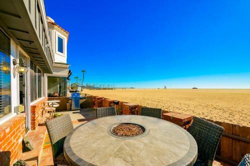 Nb-200a - 2-story Sensational Balboa Beachfront Charm