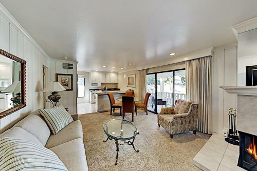 Apartamento Sleek Condo Within Silverado Community - Pool, Dining Condo