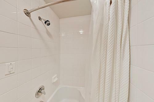 Apartamento Sleek Condo Within Silverado Community - Pool, Dining Condo