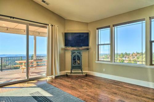 Murphys Retreat With Canyon Views And Game Room