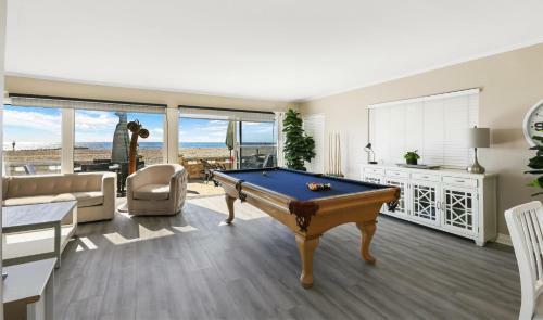 Lower Beach Front Escape Unit A