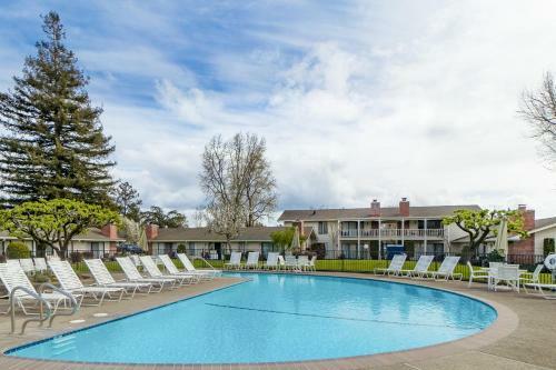 Apartamento Roomy Silverado Condo - Pool & On-site Dining Condo