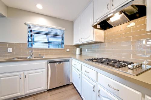 Nb-3010b - Perfect Newport Beach Location II