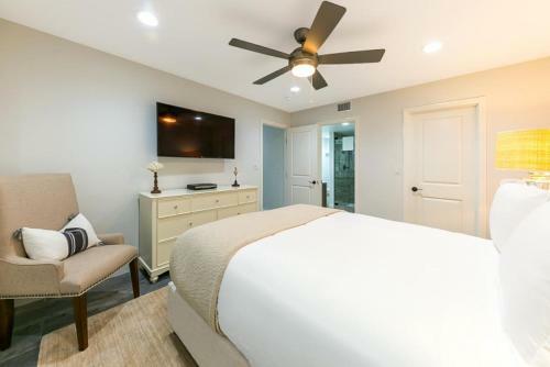 Nb-3126a - Balboa Island Home