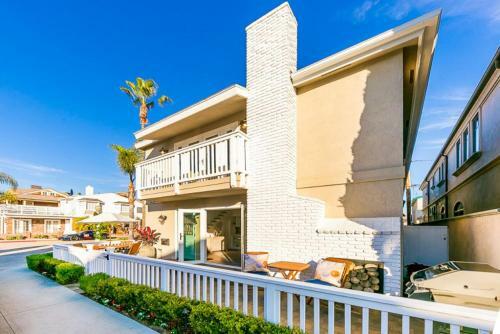 Nb-3126a - Balboa Island Home