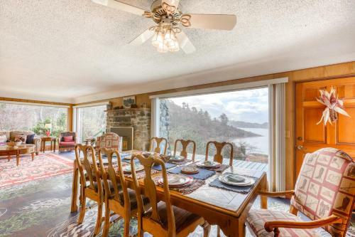 Freshwater Lagoon Retreat