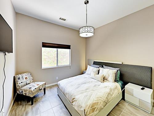 Palm Desert 4br 3ba Opulent Retreat With Pool & Jacuzzi Home