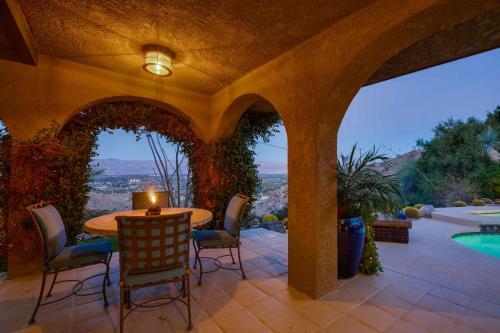 New Listing! Valley-view ?cliff House? W/pool, Spa Home